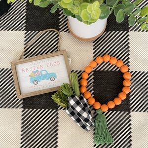 Easter Sign with Carrots and Garland